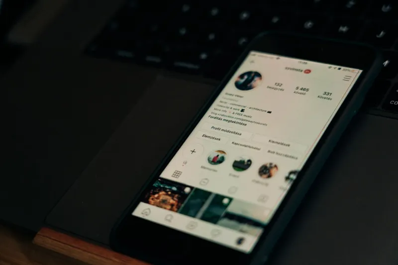 One Tap, Total Carnage: How Celebrity Unfollows Turned Instagram Into a Full-Blown Crime Scene